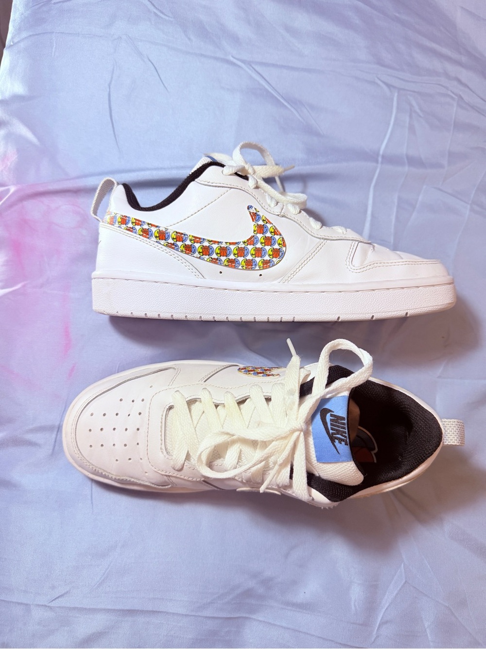 Nike White Kids' Sneakers with Multicolor Patterned Swoosh